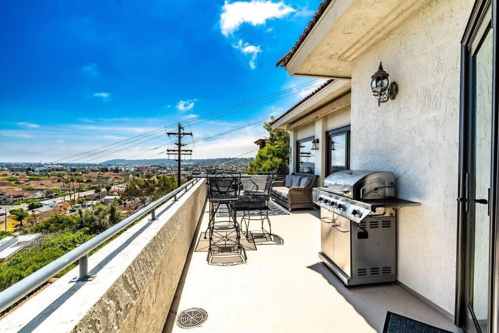 Spacious Beautiful With Stunning Bay Views *