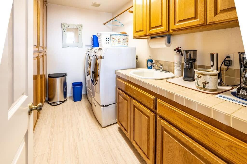 Spacious Beautiful With Stunning Bay Views *